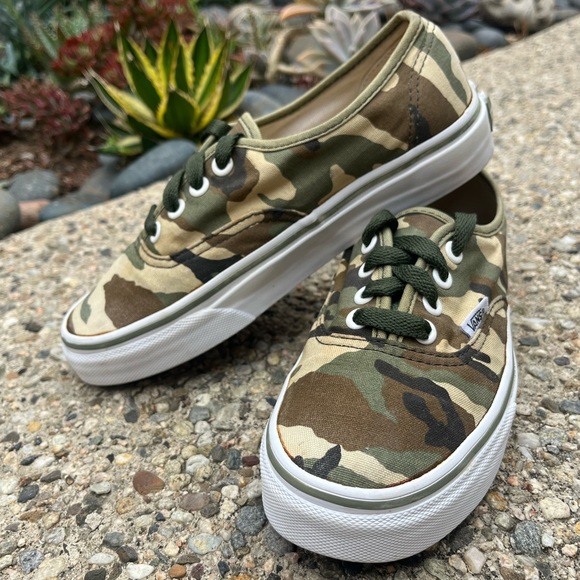 Vans Camouflage Canvas Original Low Top - Picture 1 of 12